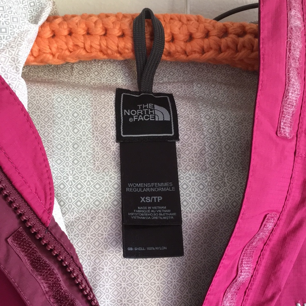 The North Face Raincoat - Picture 4 of 6